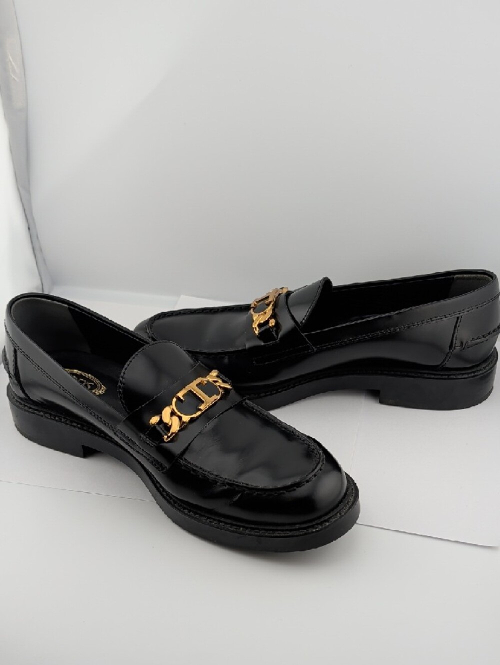 Tod's Black Leather Made In Italy Gold Metal Logo Women's 38.5 - Picture 10 of 16